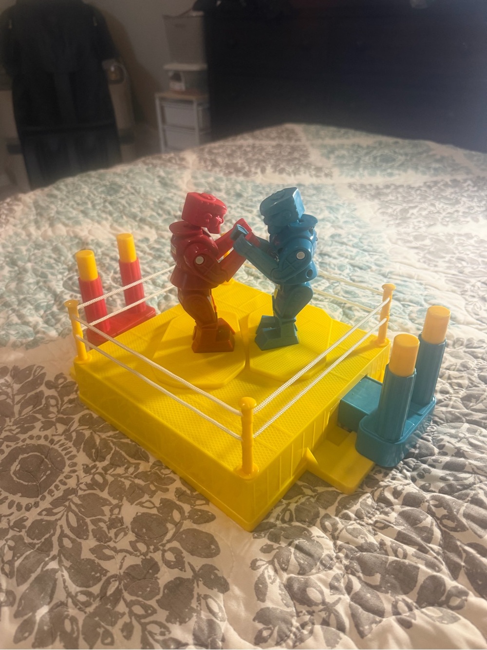 Classic Rock Em Sock Em Robots Boxing Game - Red & Blue